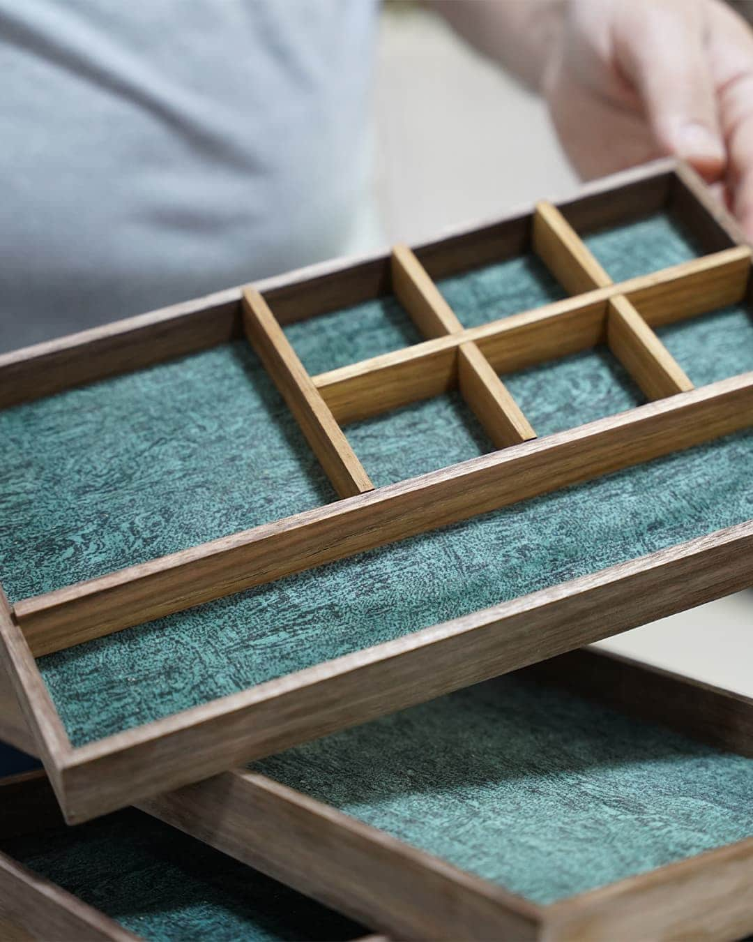 Fitting the wooden dividers and velvet in the jewllery tray