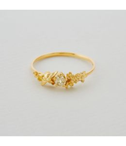 Beekeeper Garden Ring with Light Peach Sapphire